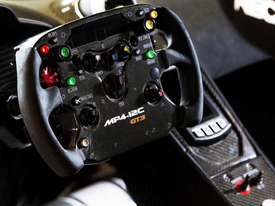  McLaren MP4-12C GT3 2011 года  (фото 56 из 107)